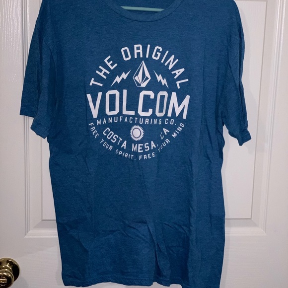 blue volcom tee - Picture 2 of 3